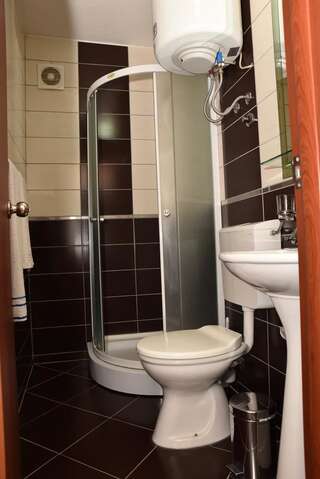 Гостевой дом Guest House Evropa Улцинь Двухместный номер с 1 кроватью и балконом-4