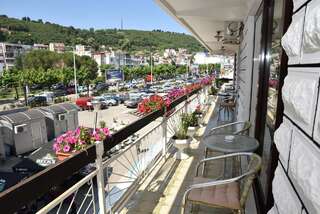 Гостевой дом Guest House Evropa Улцинь Четырехместный номер эконом-класса-3