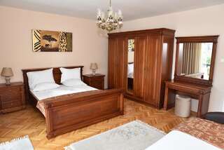 Гостевой дом Guest House Evropa Улцинь Четырехместный номер эконом-класса-7
