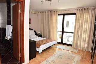 Гостевой дом Guest House Evropa Улцинь Двухместный номер с 1 кроватью и балконом-16